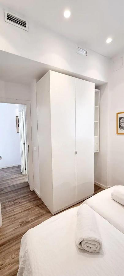 Florit Flats - The Canovas Apartment Valensiya Dış mekan fotoğraf